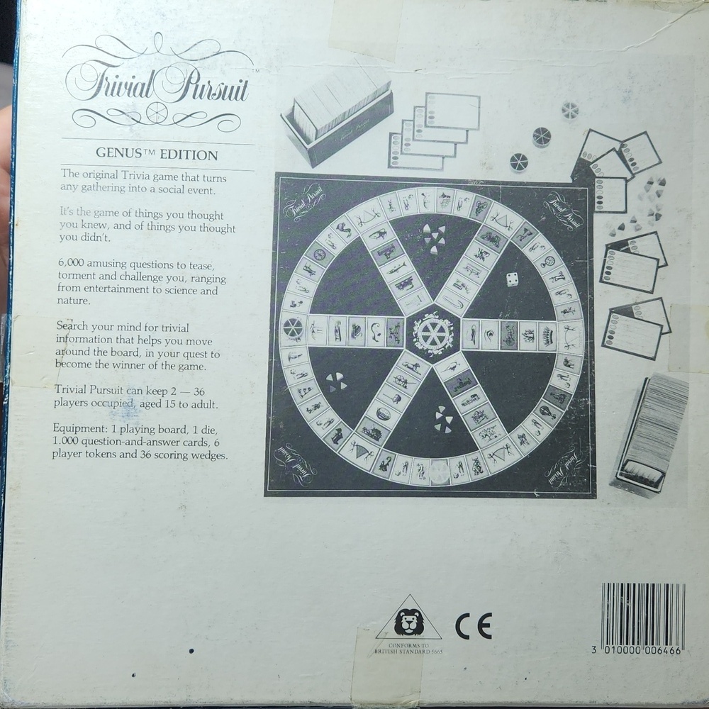 Trivial Pursuit Master Game Genus Edition - Picture 8 of 8